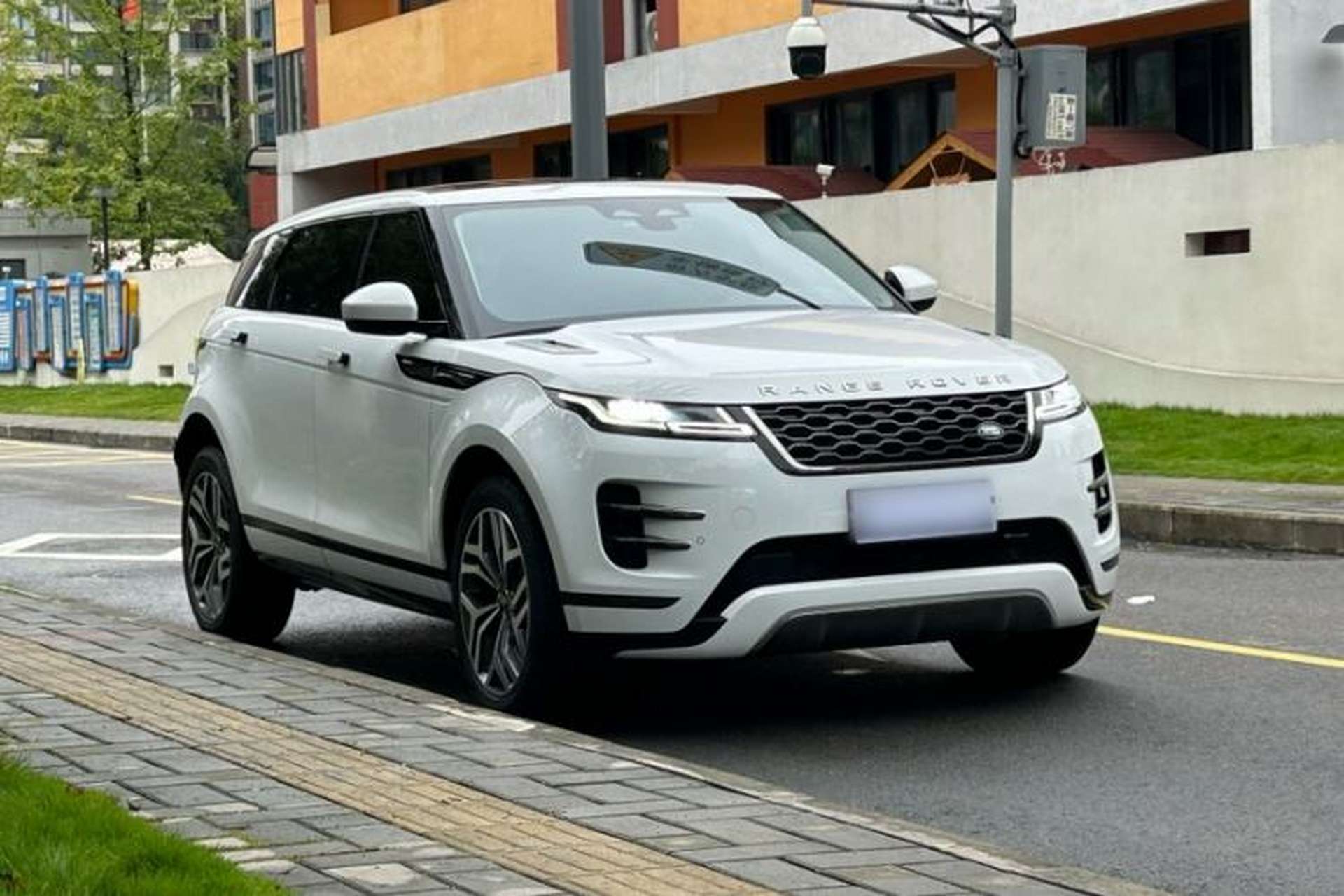 Used Land Rover Range Evoque 2022 Aurora L 249 PS R-Dynamic Luxury Edition Exterior 5