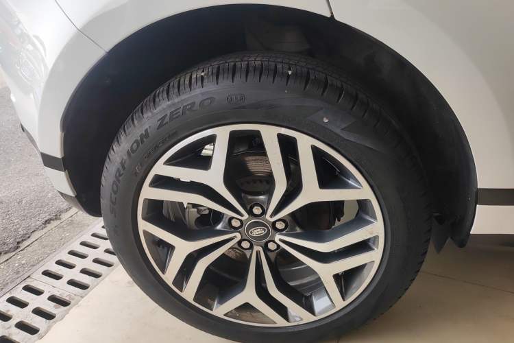 Used Land Rover Range Evoque 2022 Facelifted Aurora L 249 PS R-Dynamic Luxury Edition Exterior 8