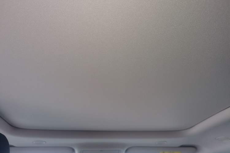 Used Land Rover Range Evoque 2022 Facelifted Aurora L 249 PS R-Dynamic Luxury Edition Headliner