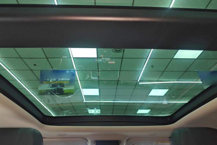 Used Land Rover Range Evoque 2022 Aurora L 249 PS R-Dynamic Luxury Edition Headliner