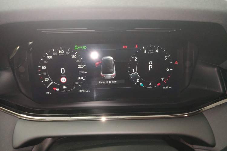 Used Land Rover Range Evoque 2022 Facelifted Aurora L 249 PS R-Dynamic Luxury Edition Instrument Cluster