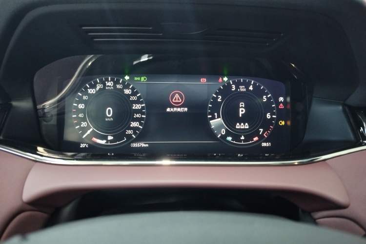 Used Land Rover Range Evoque 2022 Facelifted Aurora L 249 PS R-Dynamic Luxury Edition Instrument Cluster