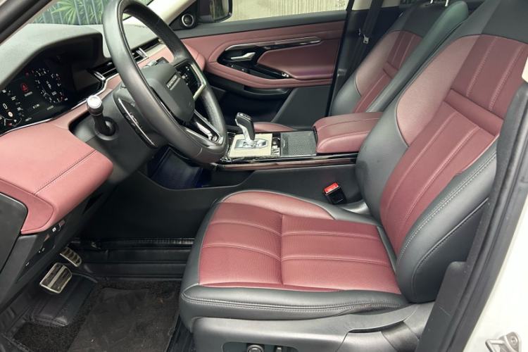 Used Land Rover Range Evoque 2022 Aurora L 249 PS R-Dynamic Luxury Edition Interior 11