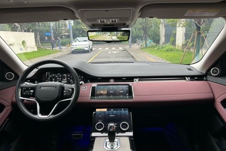 Used Land Rover Range Evoque 2022 Aurora L 249 PS R-Dynamic Luxury Edition Interior 2