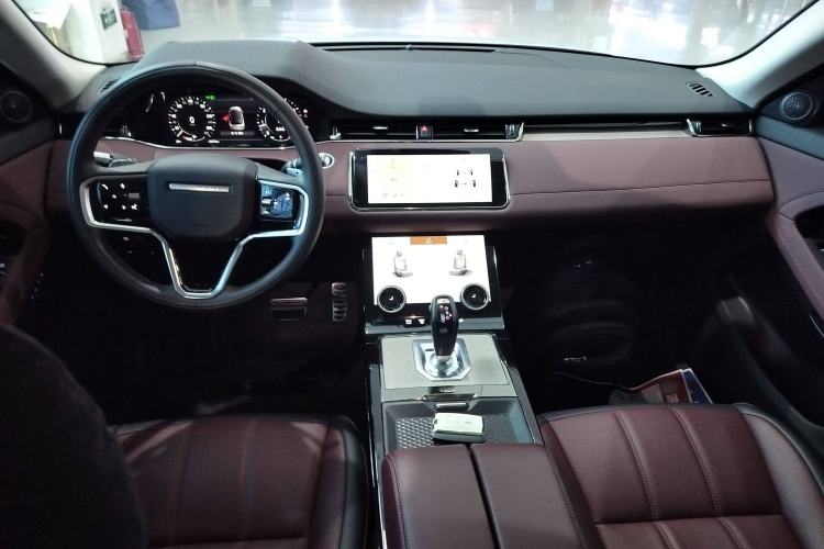 Used Land Rover Range Evoque 2022 Facelifted Aurora L 249 PS R-Dynamic Luxury Edition Interior 2