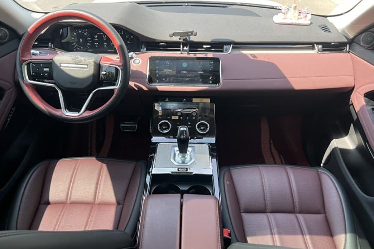 Used Land Rover Range Evoque 2022 Facelifted Aurora L 249 PS R-Dynamic Luxury Edition Interior 4