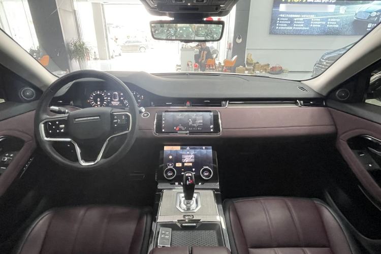 Used Land Rover Range Evoque 2022 Facelifted Aurora L 249 PS R-Dynamic Luxury Edition Interior 4
