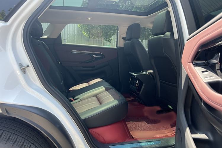 Used Land Rover Range Evoque 2022 Facelifted Aurora L 249 PS R-Dynamic Luxury Edition Interior 5