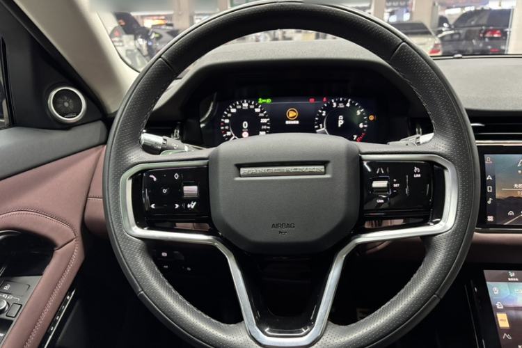Used Land Rover Range Evoque 2022 Aurora L 249 PS R-Dynamic Luxury Edition Interior 5