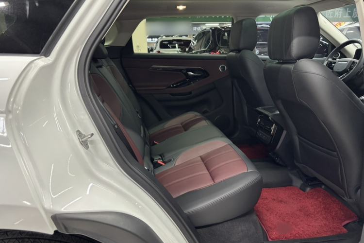 Used Land Rover Range Evoque 2022 Aurora L 249 PS R-Dynamic Luxury Edition Interior 6
