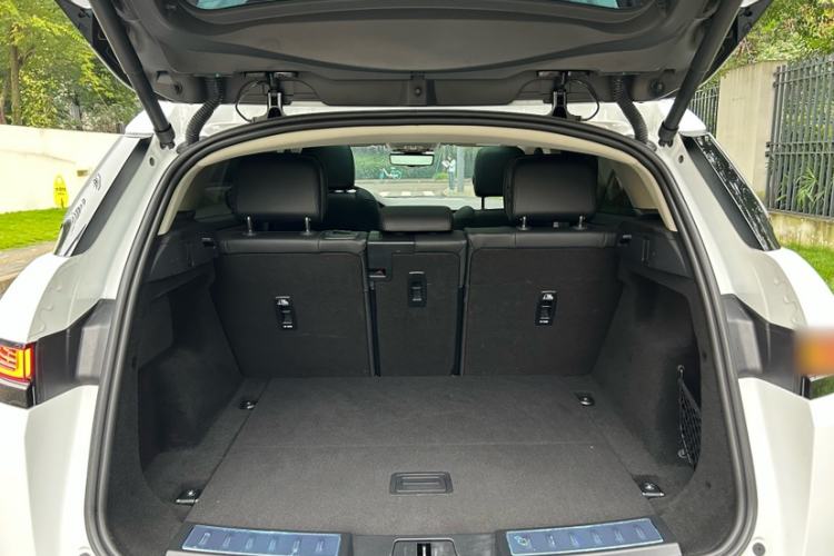 Used Land Rover Range Evoque 2022 Aurora L 249 PS R-Dynamic Luxury Edition Interior 6