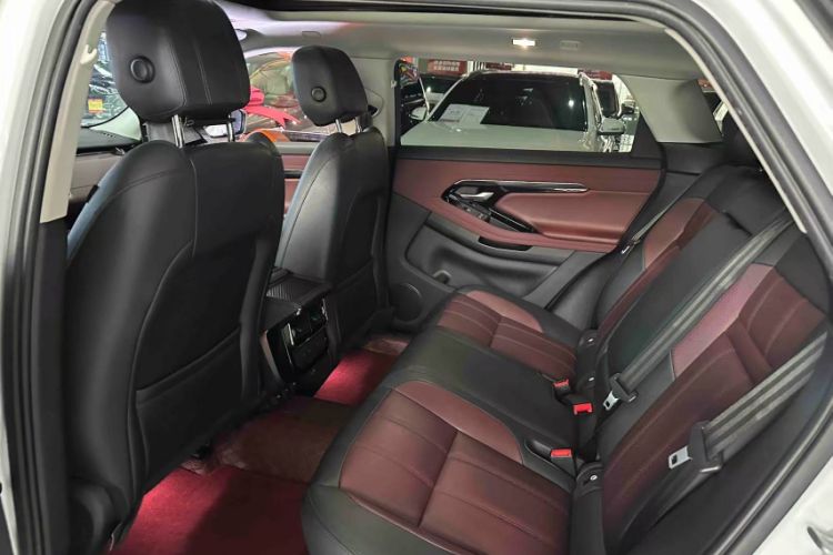 Used Land Rover Range Evoque 2022 Facelifted Aurora L 249 PS R-Dynamic Luxury Edition Interior 7
