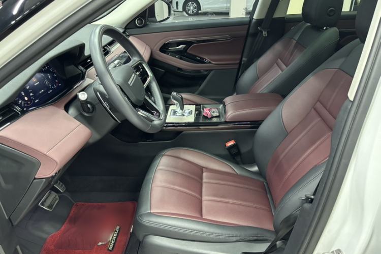 Used Land Rover Range Evoque 2022 Aurora L 249 PS R-Dynamic Luxury Edition Interior 9