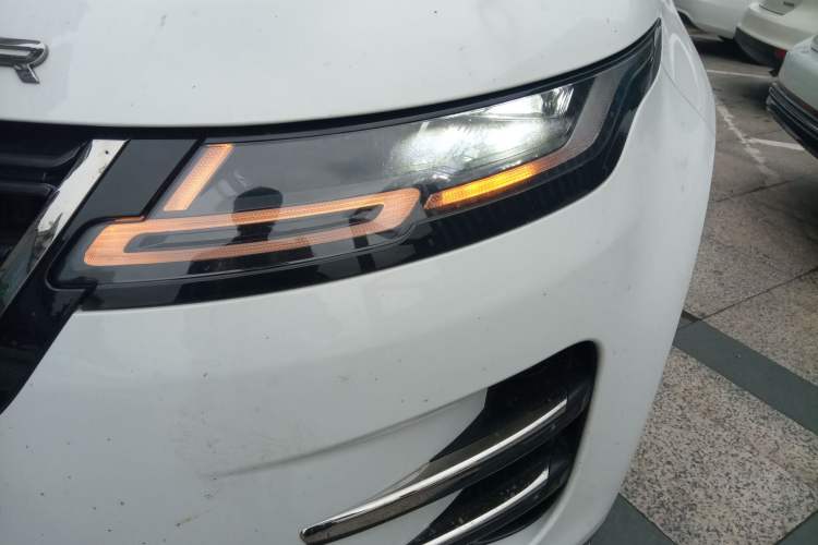Used Land Rover Range Evoque 2022 Aurora L 249 PS R-Dynamic Luxury Edition Left Front Headlight