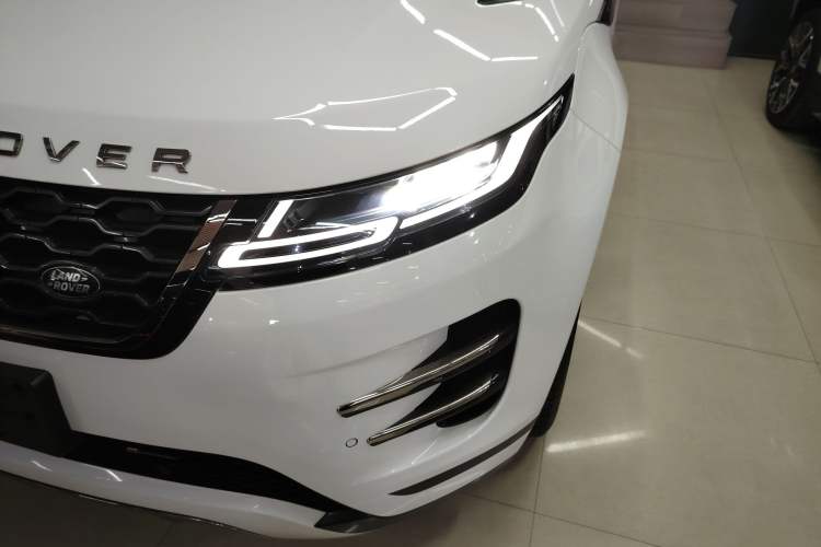 Used Land Rover Range Evoque 2022 Facelifted Aurora L 249 PS R-Dynamic Luxury Edition Left Front Headlight