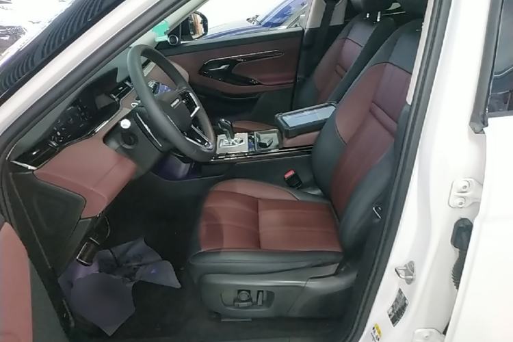 Used Land Rover Range Evoque 2022 Aurora L 249 PS R-Dynamic Luxury Edition Left Front Seat