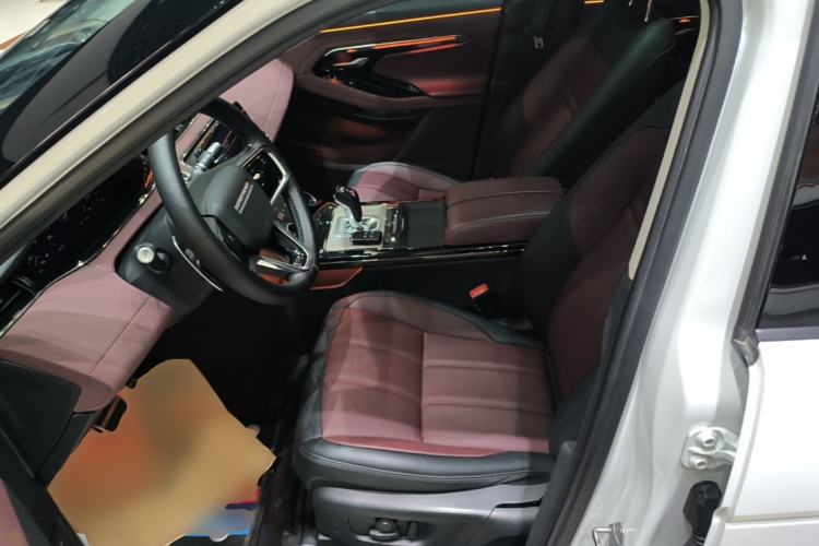 Used Land Rover Range Evoque 2022 Facelifted Aurora L 249 PS R-Dynamic Luxury Edition Left Front Seat