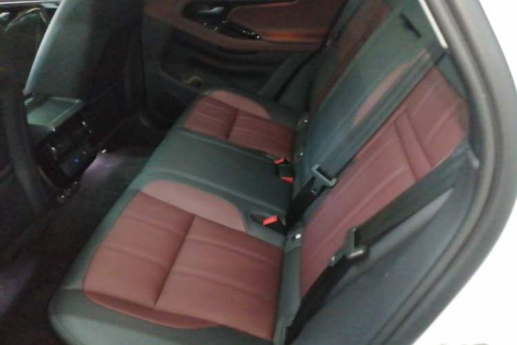 Used Land Rover Range Evoque 2022 Facelifted Aurora L 249 PS R-Dynamic Luxury Edition Left Rear Seat