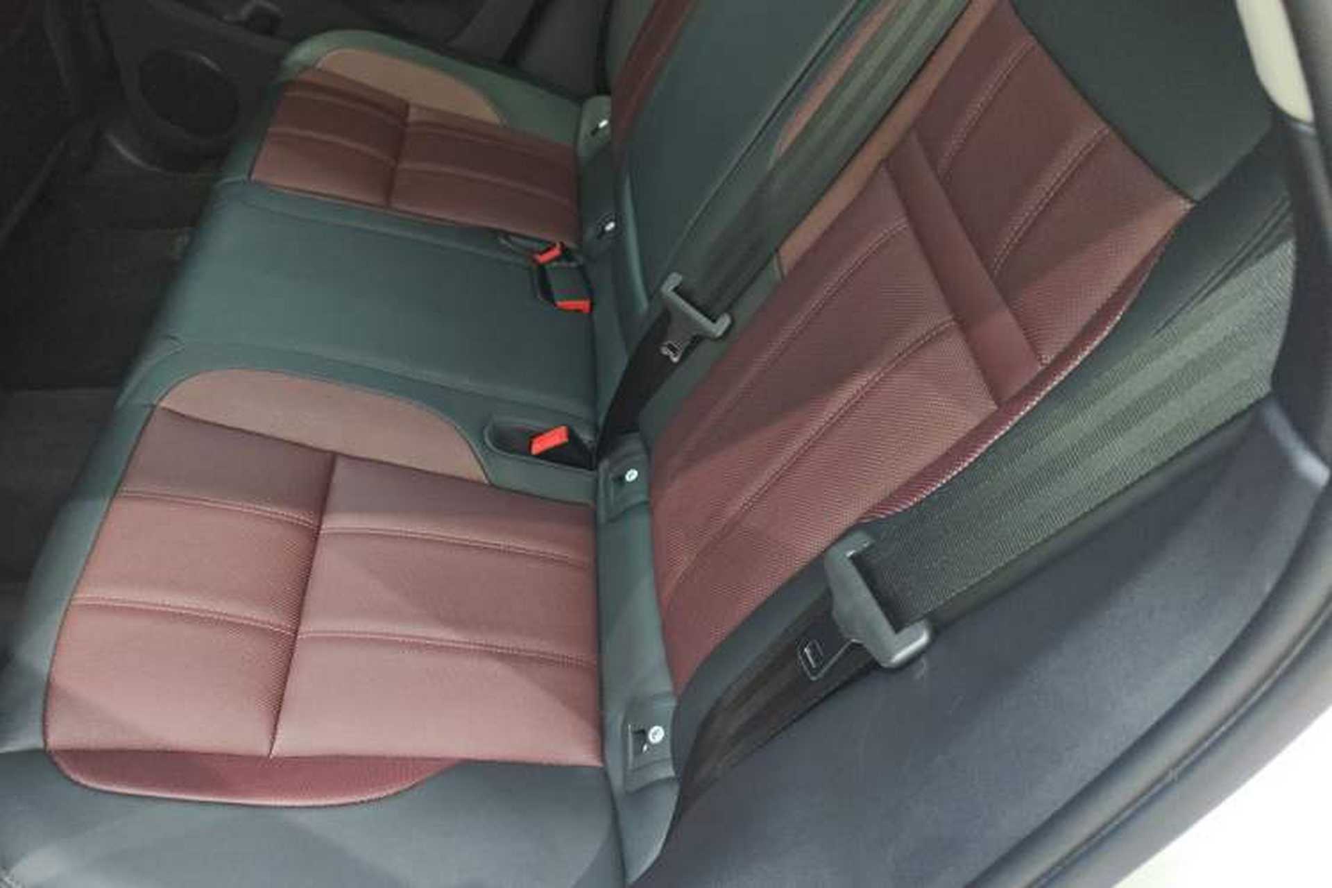 Used Land Rover Range Evoque 2022 Aurora L 249 PS R-Dynamic Luxury Edition Left Rear Seat
