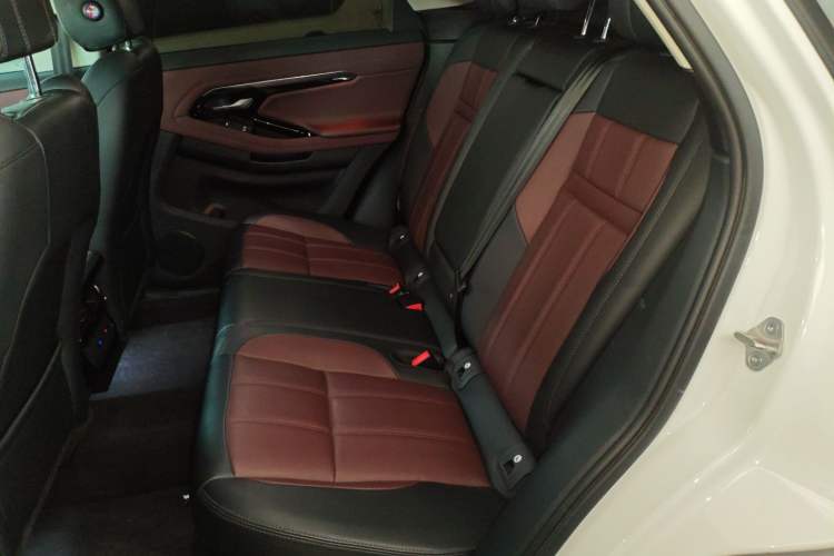 Used Land Rover Range Evoque 2022 Aurora L 249 PS R-Dynamic Luxury Edition Left Rear Seat