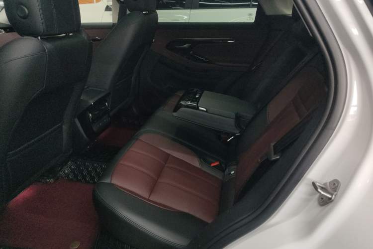 Used Land Rover Range Evoque 2022 Aurora L 249 PS R-Dynamic Luxury Edition Left Rear Seat