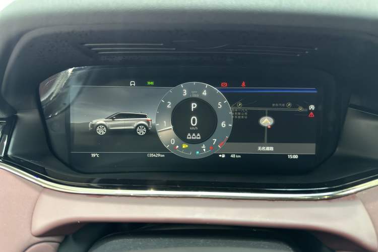 Used Land Rover Range Evoque 2022 Aurora L 249 PS R-Dynamic Luxury Edition Odometer Close Up