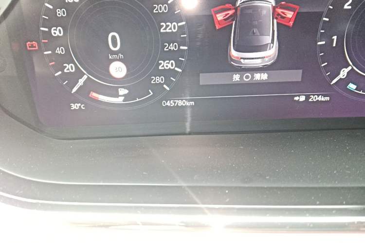 Used Land Rover Range Evoque 2022 Range Rover L 249 PS R-Dynamic HSE Luxury Edition Odometer Close Up