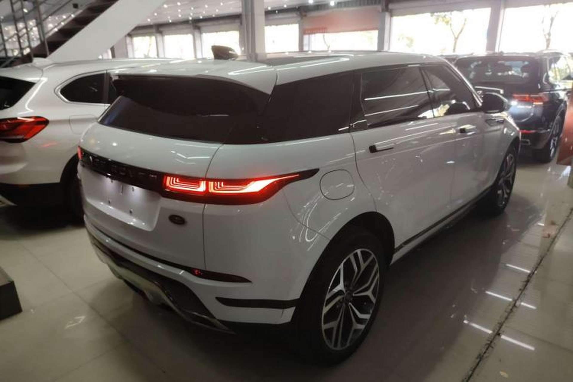 Used Land Rover Range Evoque 2022 Facelifted Aurora L 249 PS R-Dynamic Luxury Edition Rear Right 45 Deg