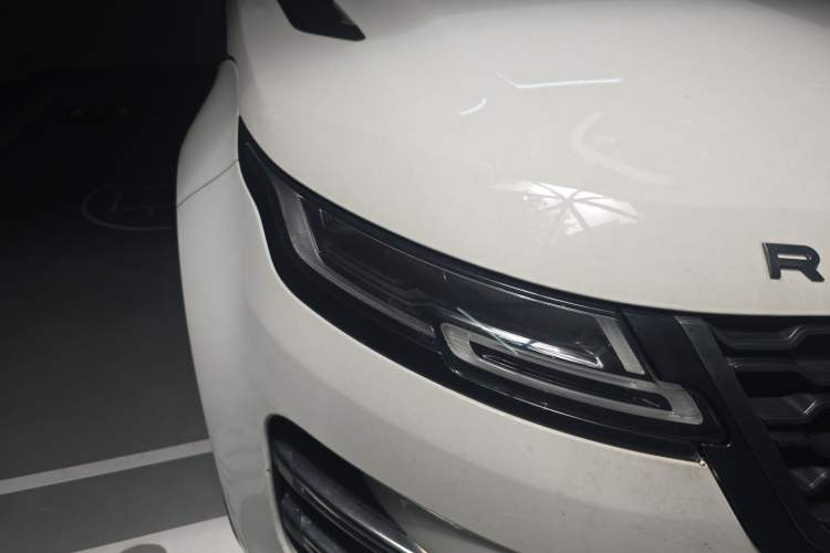 Used Land Rover Range Evoque 2022 Facelifted Aurora L 249 PS R-Dynamic Luxury Edition Right Front Headlight
