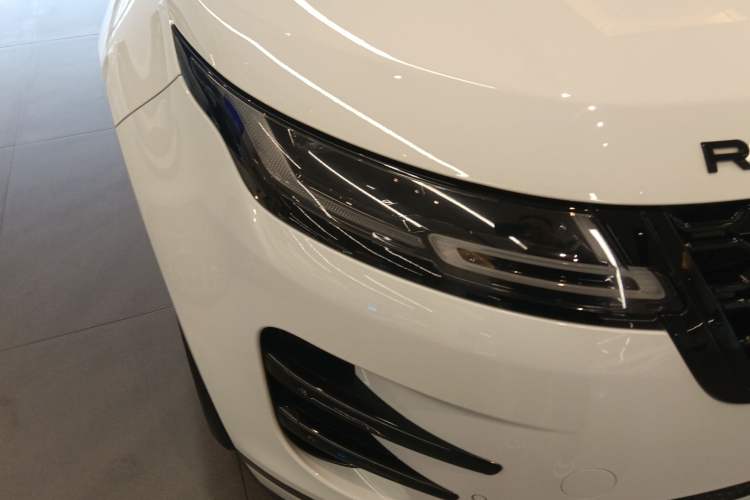 Used Land Rover Range Evoque 2022 Facelifted Aurora L 249 PS R-Dynamic Luxury Edition Right Front Headlight