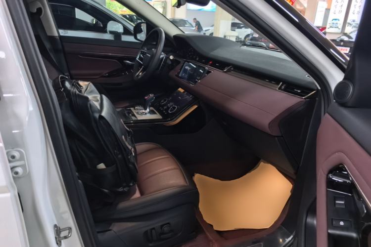 Used Land Rover Range Evoque 2022 Facelifted Aurora L 249 PS R-Dynamic Luxury Edition Right Front Seat
