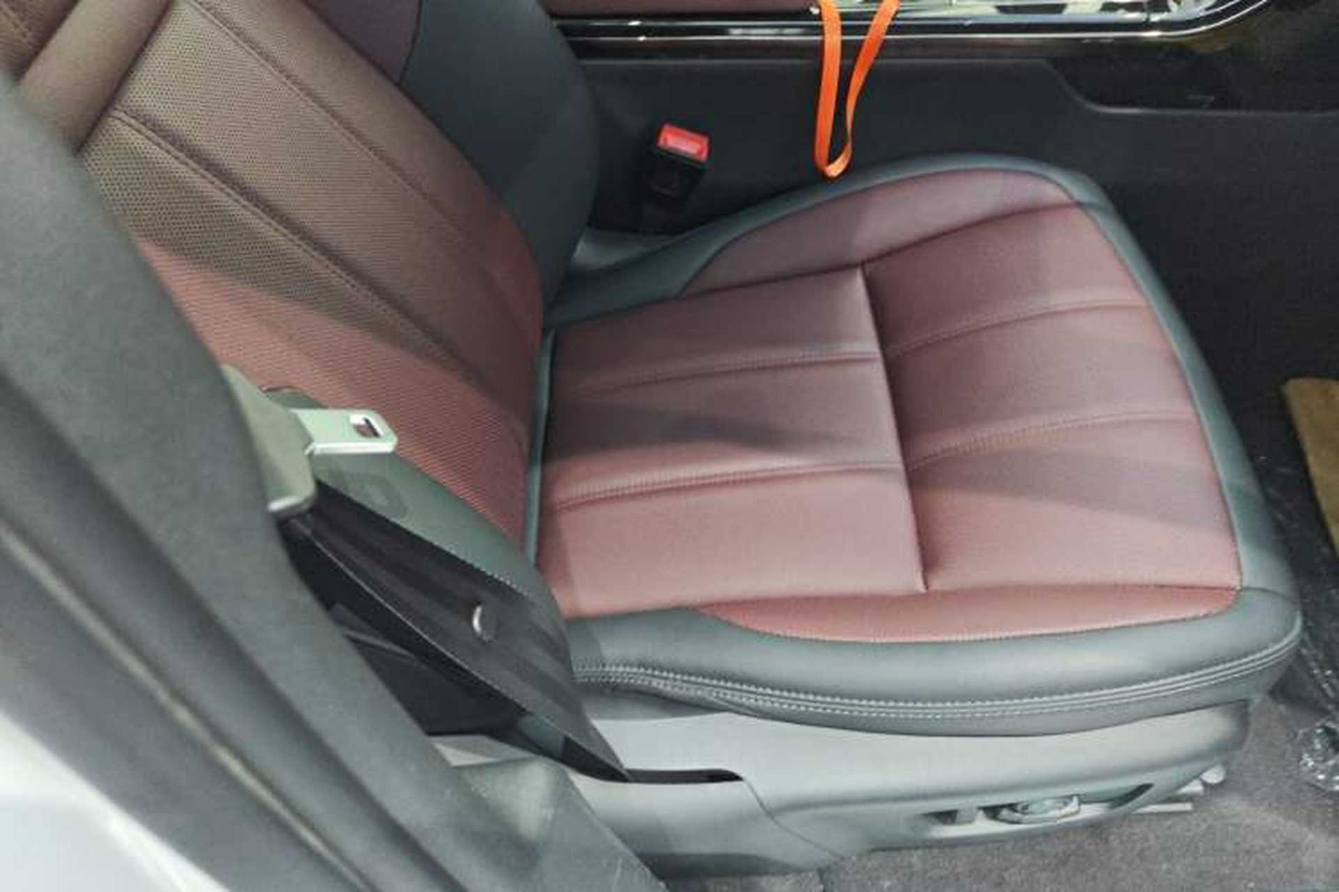 Used Land Rover Range Evoque 2022 Aurora L 249 PS R-Dynamic Luxury Edition Right Front Seat