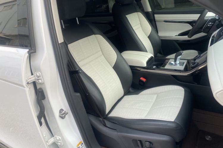 Used Land Rover Range Evoque 2022 Range Rover L 249 PS R-Dynamic HSE Luxury Edition Right Front Seat