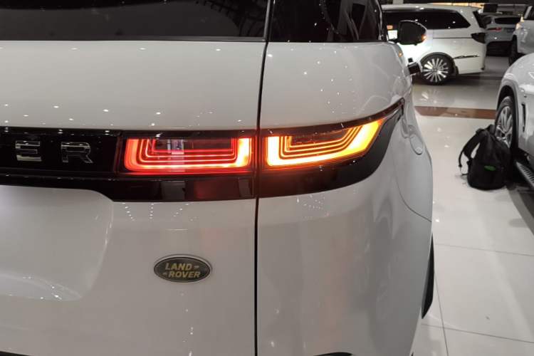 Used Land Rover Range Evoque 2022 Facelifted Aurora L 249 PS R-Dynamic Luxury Edition Right Rear Taillight