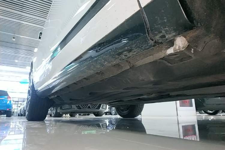 Used Land Rover Range Evoque 2022 Aurora L 249 PS R-Dynamic Luxury Edition Right Side Sill