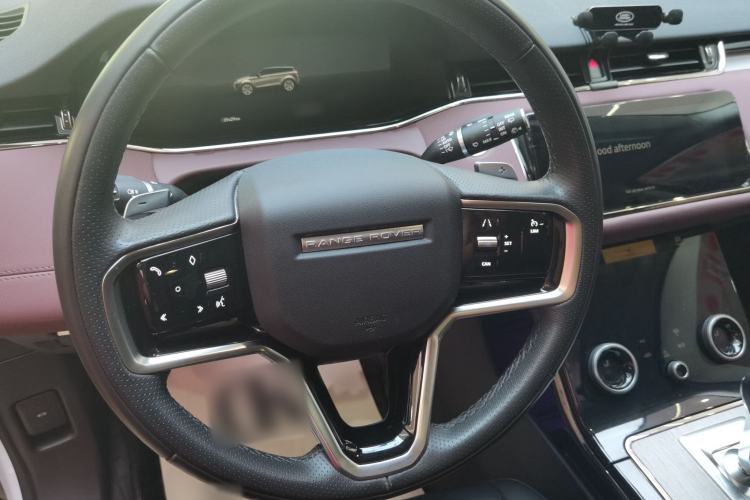 Used Land Rover Range Evoque 2022 Aurora L 249 PS R-Dynamic Luxury Edition Steering Wheel
