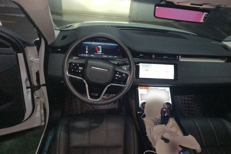 Used Land Rover Range Evoque 2022 Aurora L 249 PS R-Dynamic Luxury Edition Steering Wheel