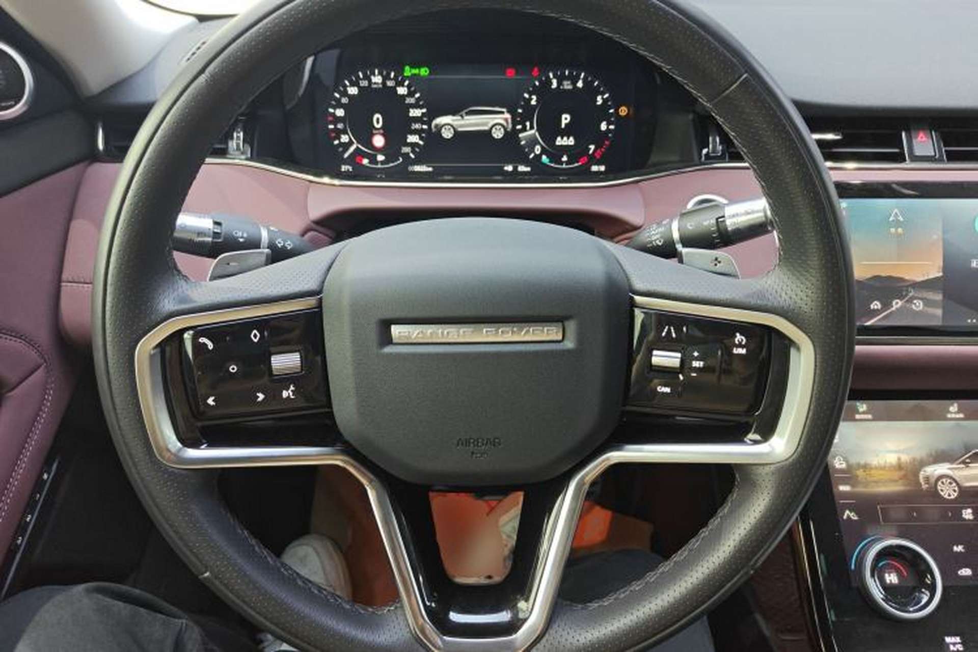 Used Land Rover Range Evoque 2022 Aurora L 249 PS R-Dynamic Luxury Edition Steering Wheel