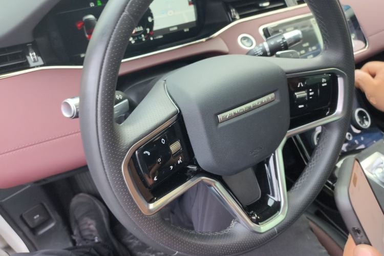 Used Land Rover Range Evoque 2022 Aurora L 249 PS R-Dynamic Luxury Edition Steering Wheel