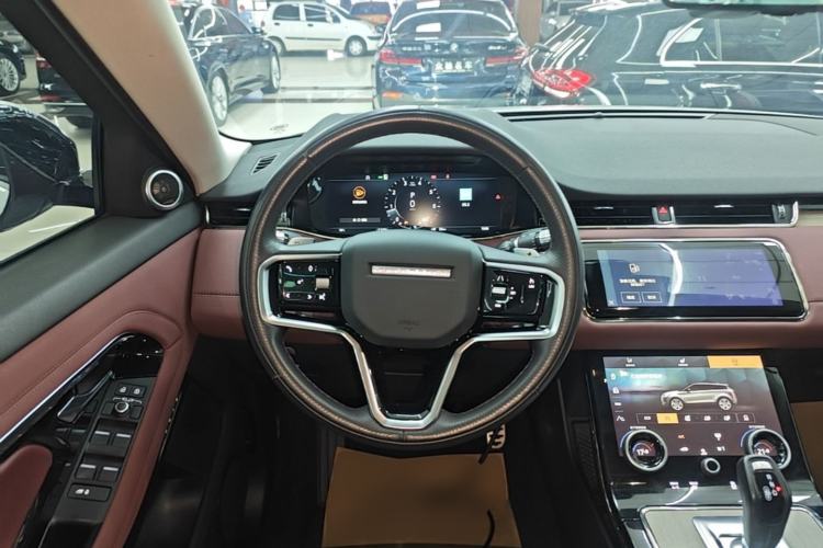 Used Land Rover Range Evoque 2022 Aurora L 249 PS R-Dynamic Luxury Edition Steering Wheel