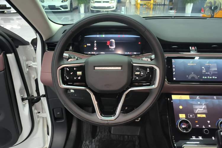 Used Land Rover Range Evoque 2022 Facelifted Aurora L 249 PS R-Dynamic Luxury Edition Steering Wheel