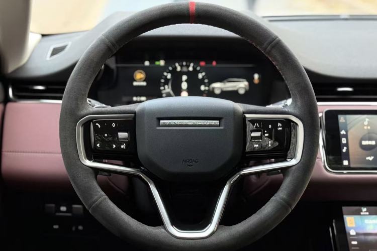 Used Land Rover Range Evoque 2022 Aurora L 249 PS R-Dynamic Luxury Edition Steering Wheel