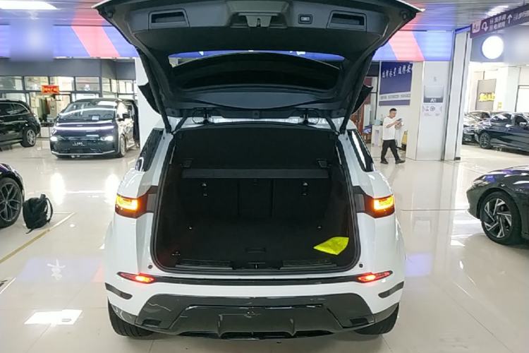 Used Land Rover Range Evoque 2022 Aurora L 249 PS R-Dynamic Luxury Edition Trunk