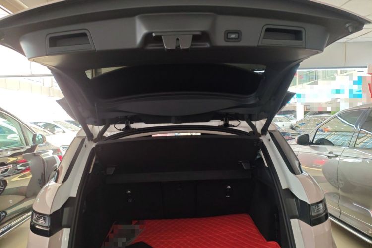 Used Land Rover Range Evoque 2022 Aurora L 249 PS R-Dynamic Luxury Edition Trunk
