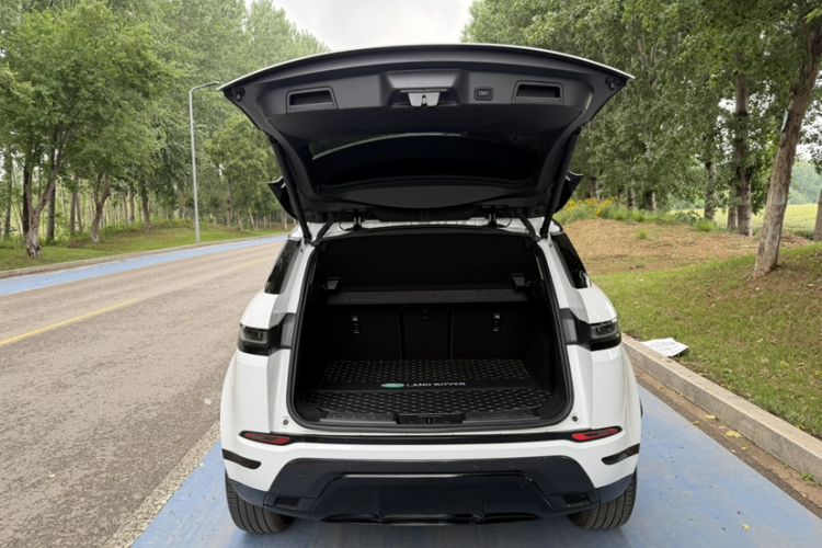 Used Land Rover Range Evoque 2022 Aurora L 249 PS R-Dynamic Luxury Edition Trunk