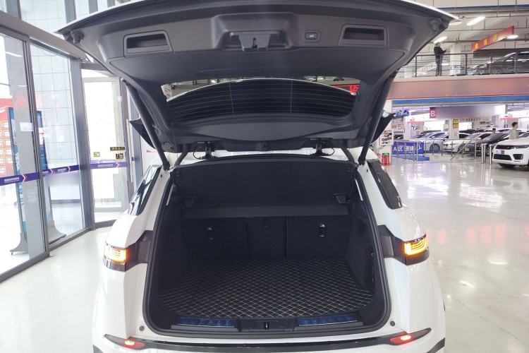 Used Land Rover Range Evoque 2022 Facelifted Aurora L 249 PS R-Dynamic Luxury Edition Trunk