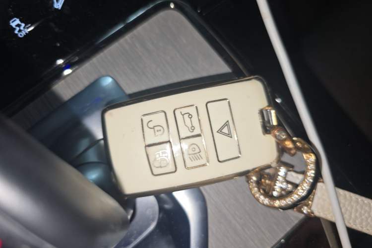 Used Land Rover Range Evoque 2022 Facelifted Aurora L 249 PS R-Dynamic Luxury Edition Vehicle Key