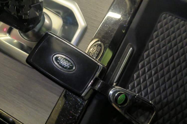 Used Land Rover Range Evoque 2022 Aurora L 249 PS R-Dynamic Luxury Edition Vehicle Key