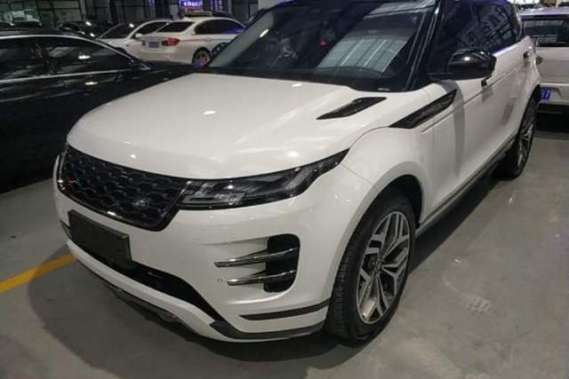 Land Rover Range Evoque 2022 Facelifted Aurora L 249 PS R-Dynamic Luxury Edition مستعملة