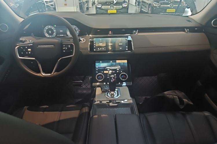 Used Land Rover Range Evoque 2023 Aurora L 249 PS Luxury Edition Center Console
